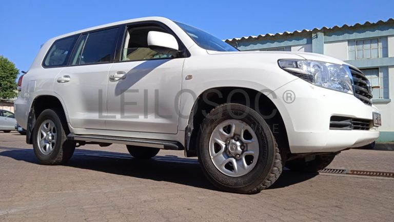 Toyota Landcruiser ·