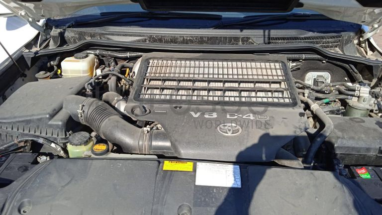 Toyota Landcruiser ·