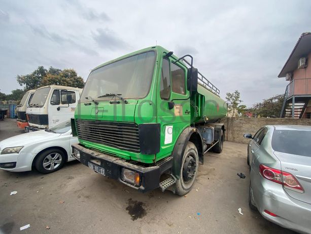 Camião Cisterna Mercedes-Benz 1935 (4X2)