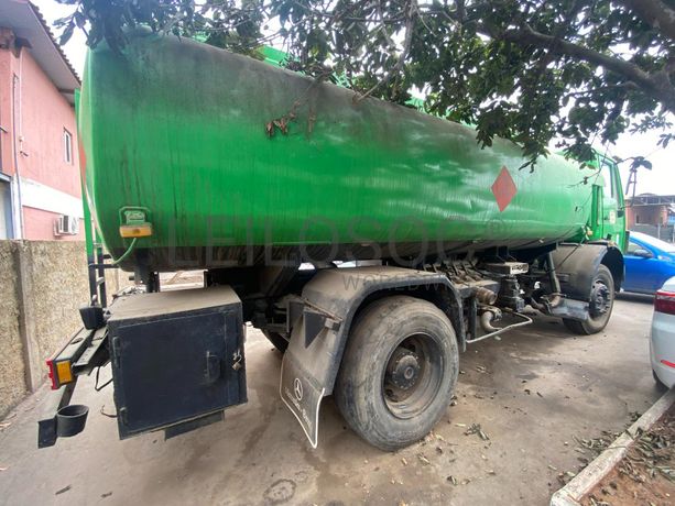 Camião Cisterna Mercedes-Benz 1935 (4X2)