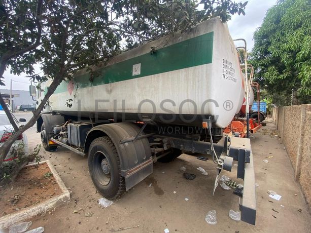 Camião Cisterna Mercedes-Benz · Belas