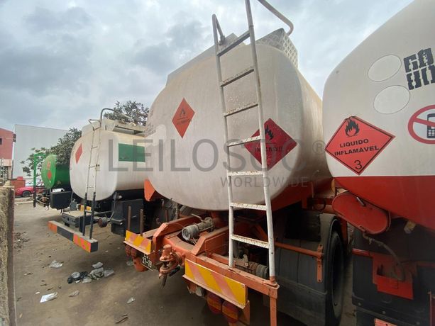 Camião Cisterna Mercedes-Benz 1935 (4X2)