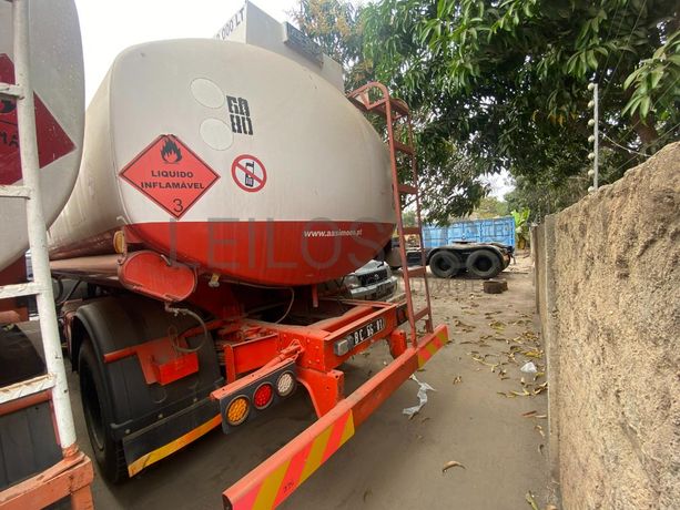 Camião Cisterna Mercedes-Benz 1935 (4X2)