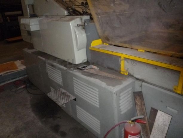 Máquina de corte e vinco