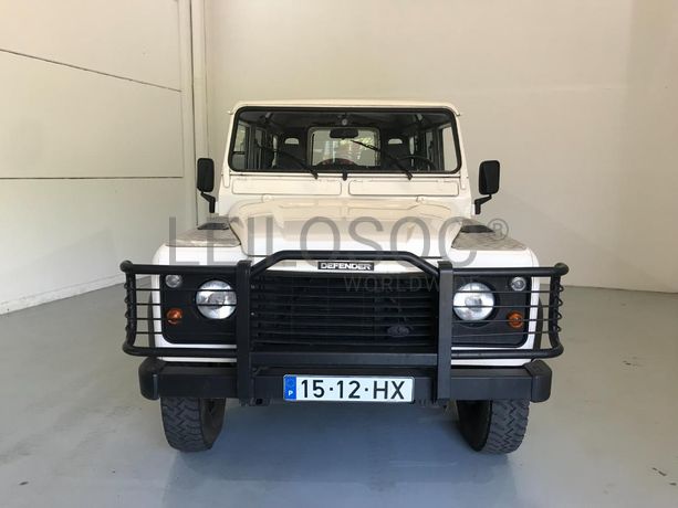 Land Rover Defender 110 300 TDi · 9 lugares · Ano 1997
