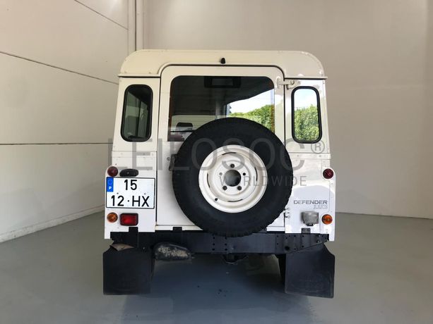Land Rover Defender 110 300 TDi · 9 lugares · Ano 1997