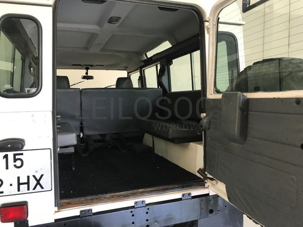 Land Rover Defender 110 300 TDi · 9 lugares · Ano 1997