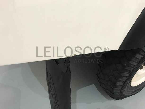 Land Rover Defender 110 300 TDi · 9 lugares · Ano 1997