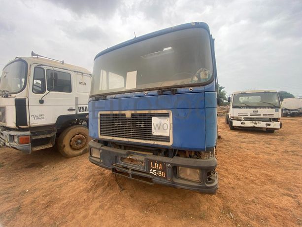 Camião MAN  · Belas