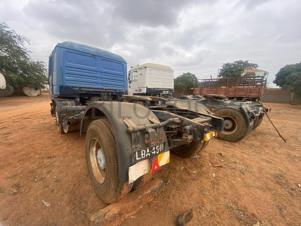 Camião MAN  · Belas