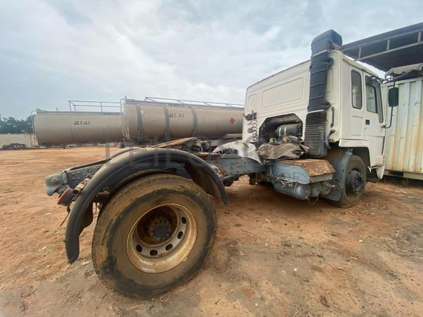 Camião VOLVO FL10 · Belas