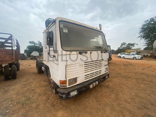 Camião VOLVO FL10 · Belas