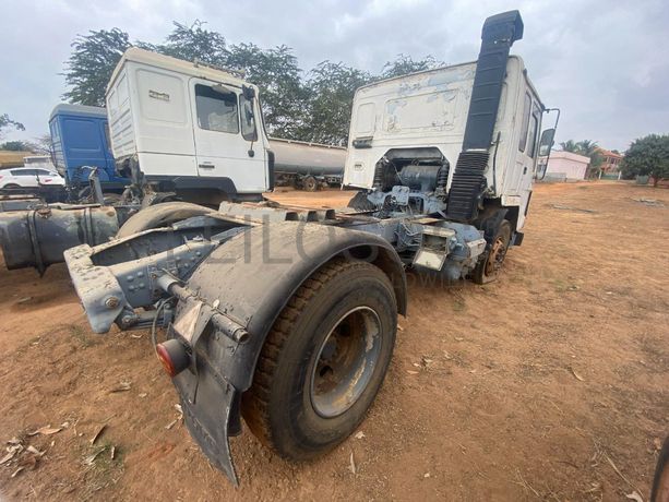 Camião VOLVO FL10 · Belas