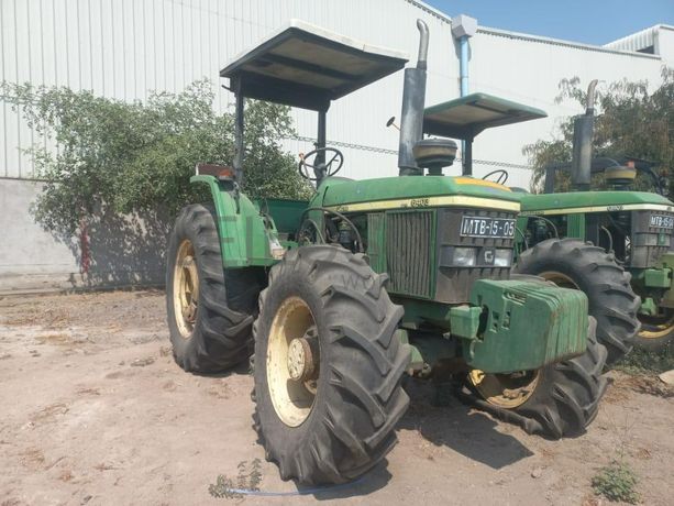 Tractor John Deere ·