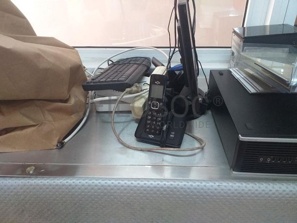 Mobiliário Expositor · Material Informático