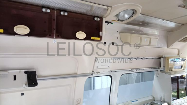 Ambulância Toyota Hiace ·