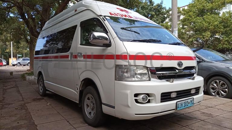 Ambulância Toyota Hiace ·