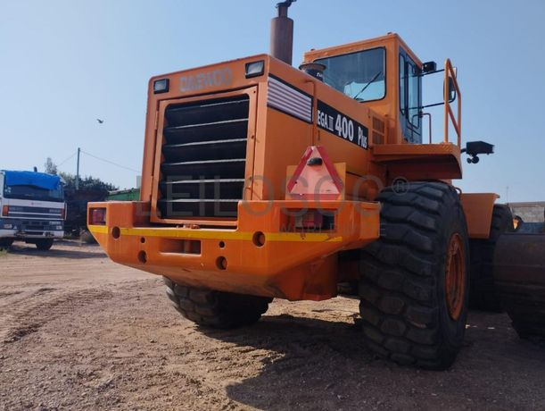 Pá carregadeira Daewoo ·