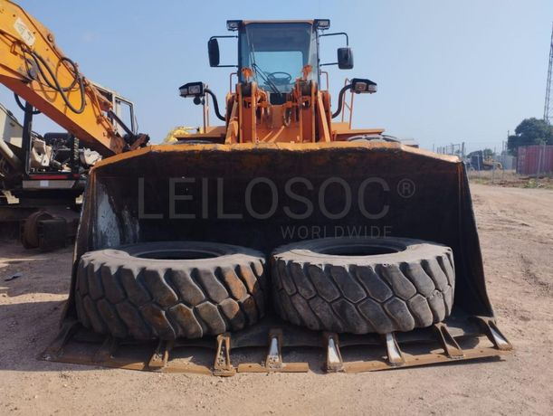 Pá carregadeira Daewoo ·