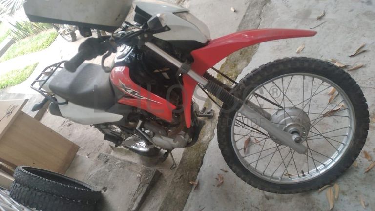 Honda XL125LEK ·
