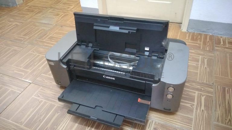 Material Informático ·