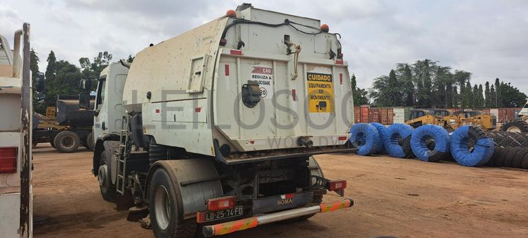 Caminhão Oficina IVECO 170E21 · Viana