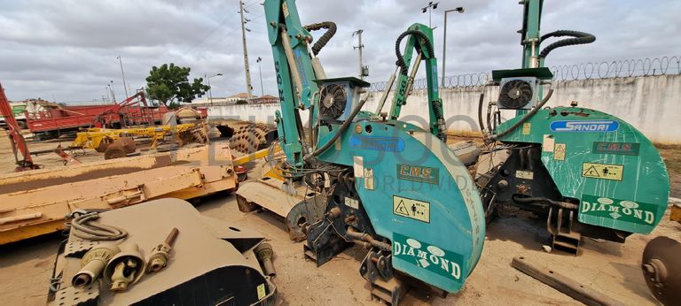 Roçadeira SANDRI B865  · Viana