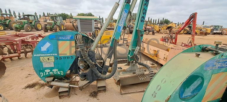 Roçadeira SANDRI B865  · Viana