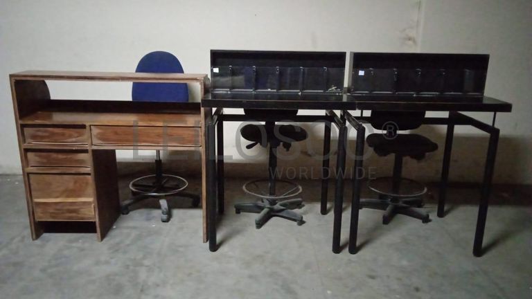 Mobiliário de escritório ·