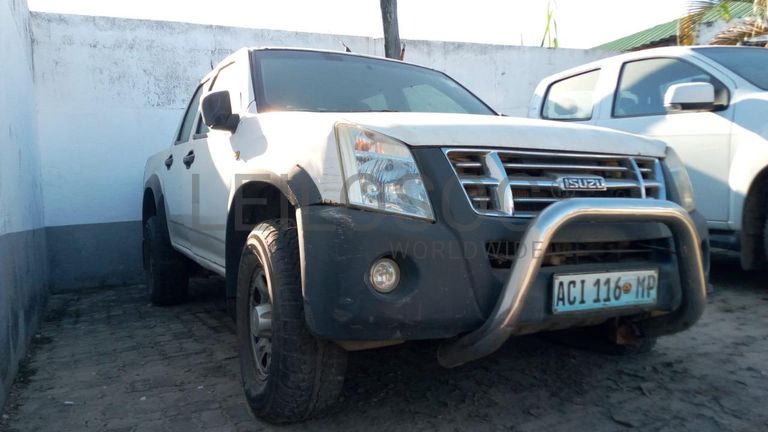 Isuzu KB250 ·
