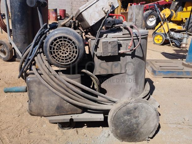 Lavadora de alta pressão ·