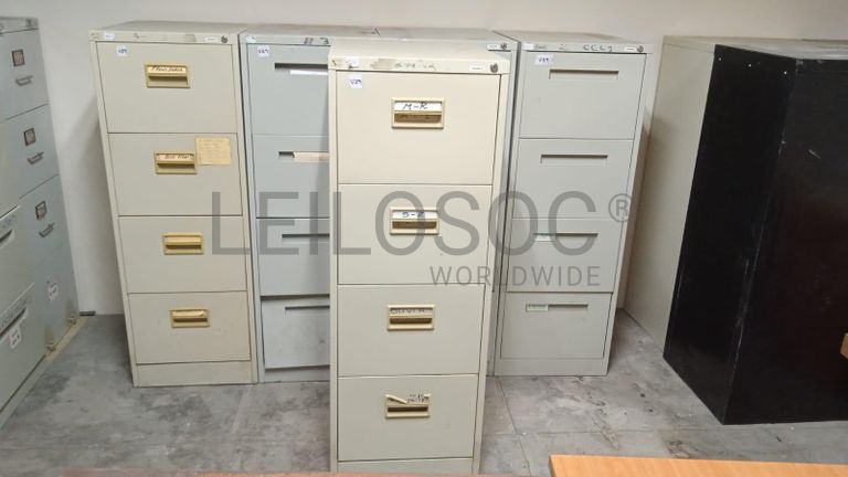 Mobiliário de escritório ·