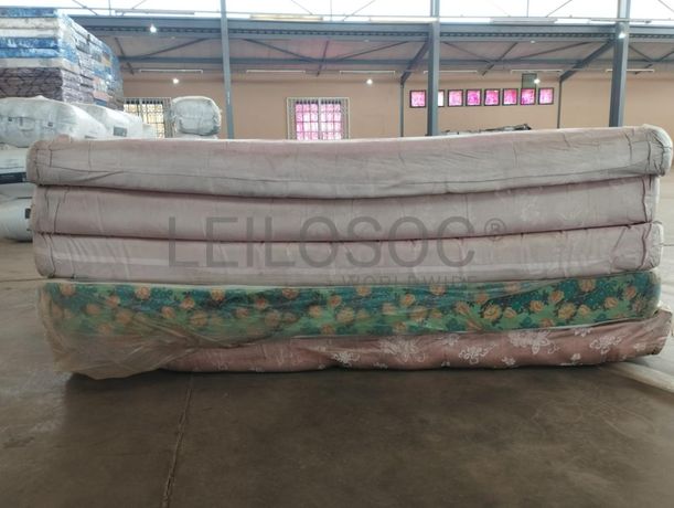 Mobiliário de Lar ·