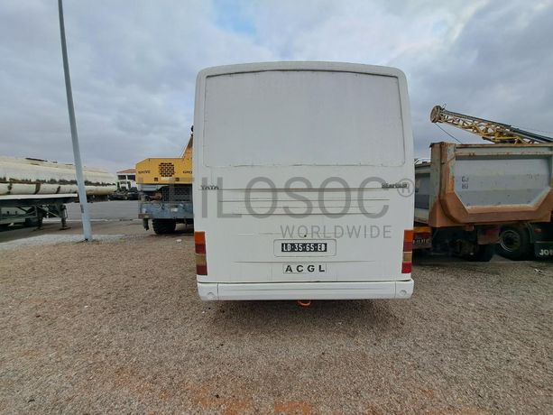 Autocarro TATA de 60 a 69 Lugares  · Viana