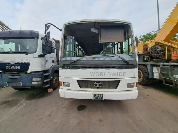Autocarro TATA de 60 a 69 Lugares  · Viana
