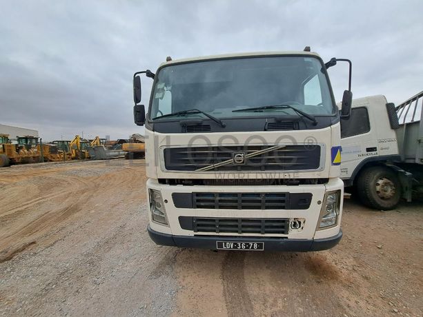 Camião Trator (6X4) VOLVO FM 12-36 · Viana