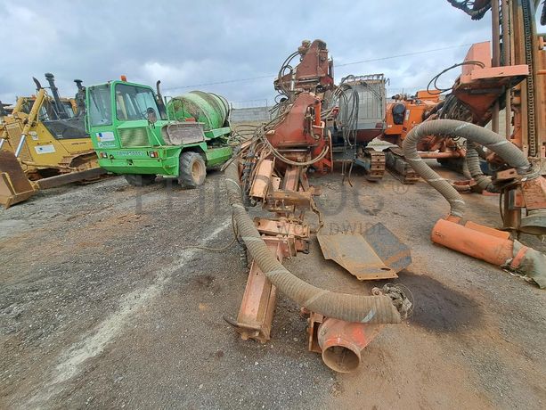 Perfuradora SANDVIK DX 700 · Viana