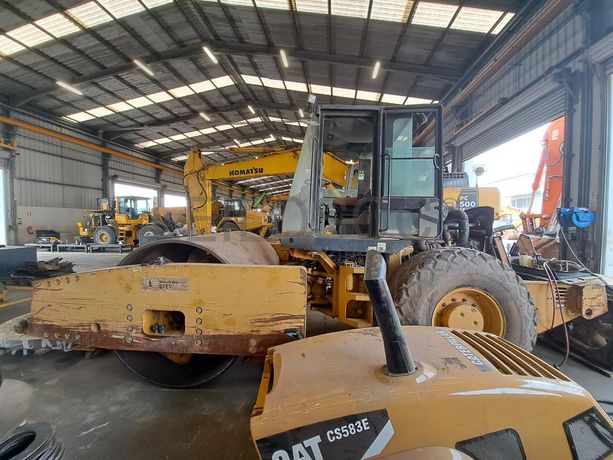 Cilindro Vibrador de Solos (19T) CATERPILLAR CS76 XT · Viana