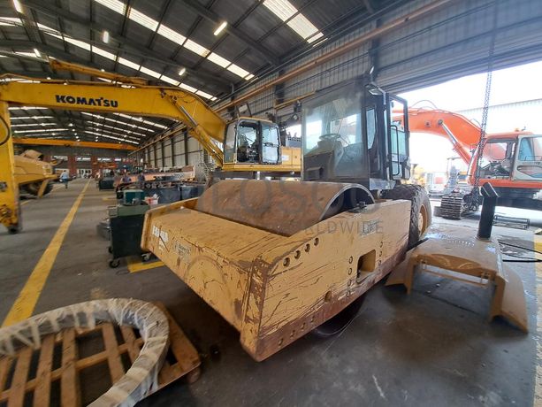 Cilindro Vibrador de Solos (19T) CATERPILLAR CS76 XT · Viana