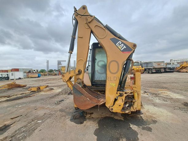 Retroescavadora CATERPILLAR 428 D · Viana