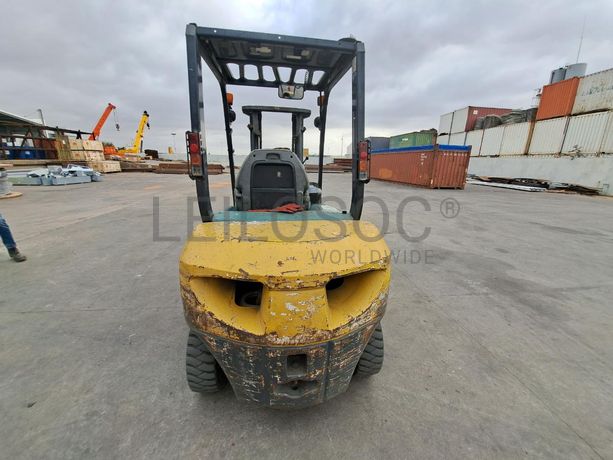 Empilhador KOMATSU FD25T-16 · Viana