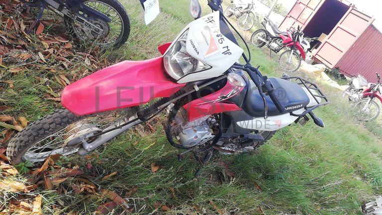 Motorizada de marca Honda XL LEK ·