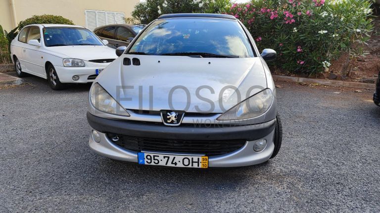 PEUGEOT 206