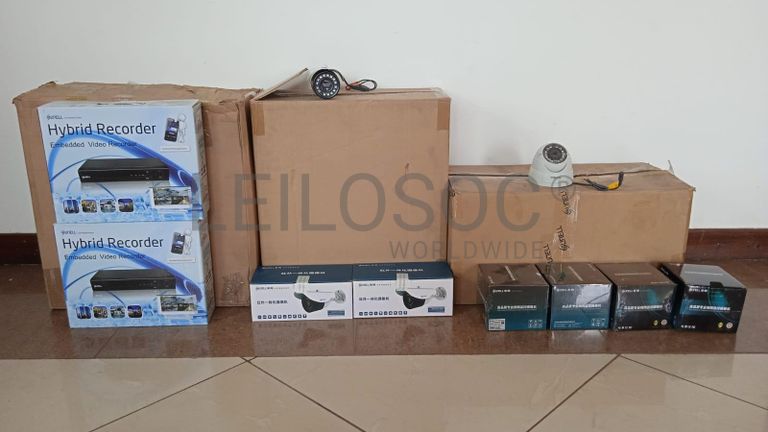 Equipamentos de segurança + Câmeras Dome + Câmeras Dome + Câmeras Dome + Câmeras Dome + Câmeras Dome ·