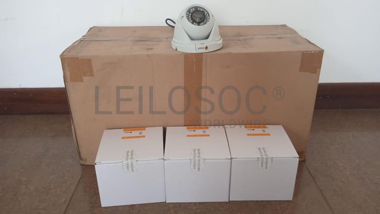 Equipamentos de segurança + Câmeras Dome + Câmeras Dome + Câmeras Dome + Câmeras Dome + Câmeras Dome ·