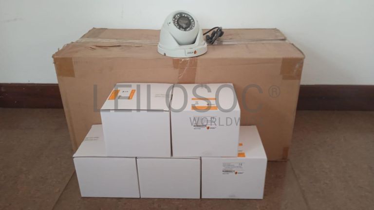 Equipamentos de segurança + Câmeras Dome + Câmeras Dome + Câmeras Dome + Câmeras Dome + Câmeras Dome ·