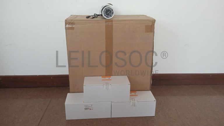 Equipamentos de segurança + Câmeras Dome + Câmeras Bullet + Câmeras Bullet + Câmeras Bullet + Câmeras Bullet ·