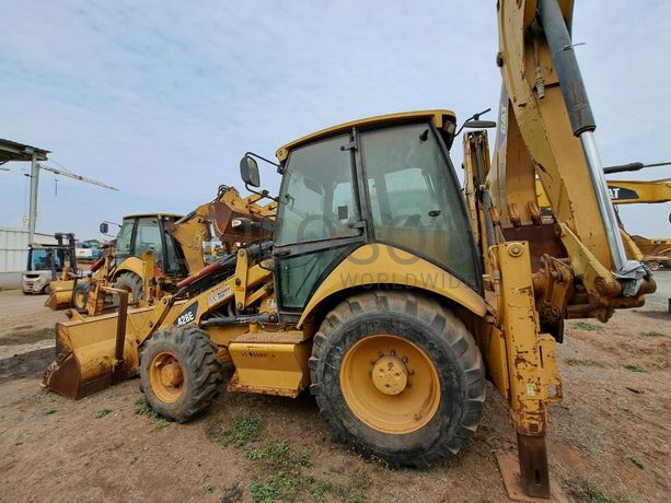 Retroescavadora (9 Ton.) CATERPILLAR 428E · Viana