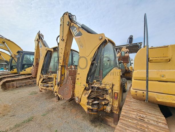 Retroescavadora (9 Ton.) CATERPILLAR 428E  · Viana