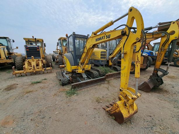 Mini giratória (4 Ton.) KOMATSU PC35MR-2 · Viana